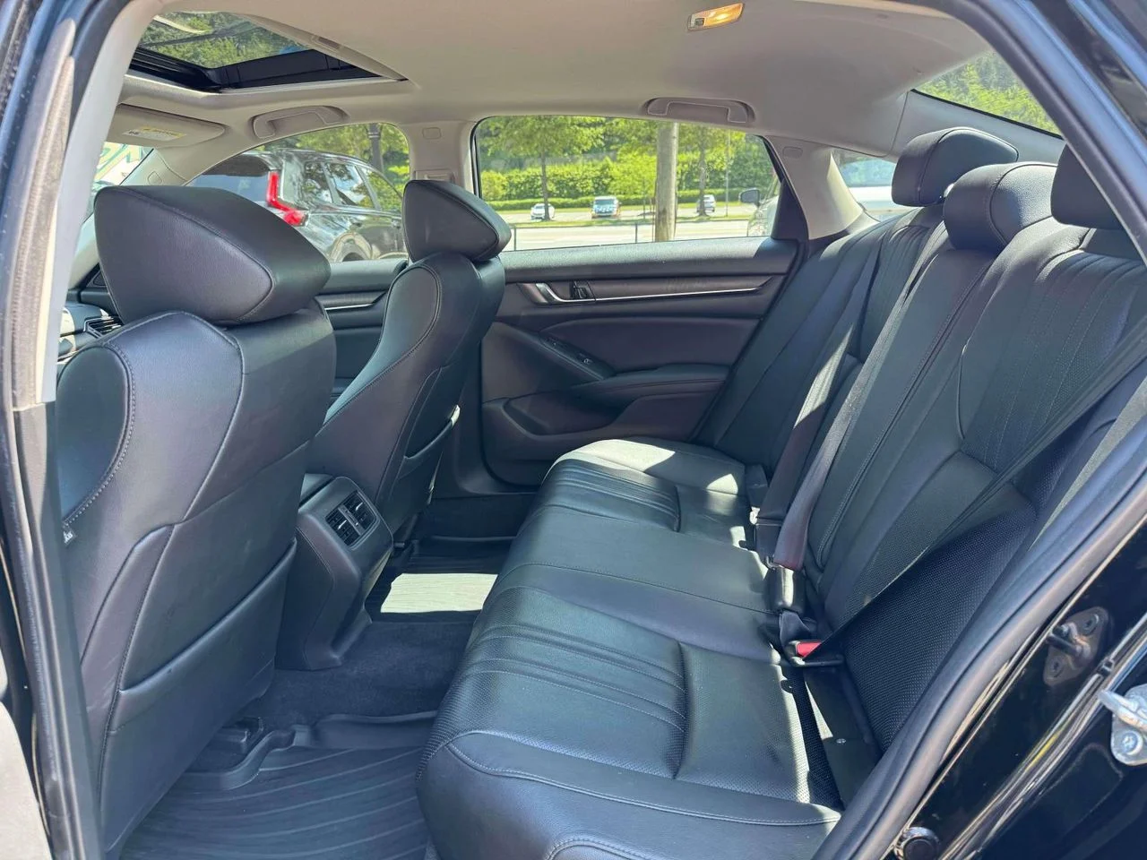 2019 Honda Accord Hybrid Touring - Photo 16