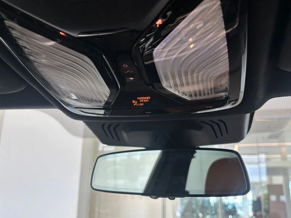 Used 2020 White BMW xDrive40i image 13