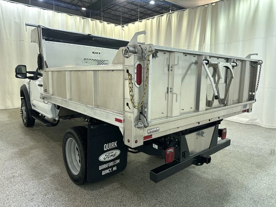 New 2025 Oxford White Ford F-550® XL image 9