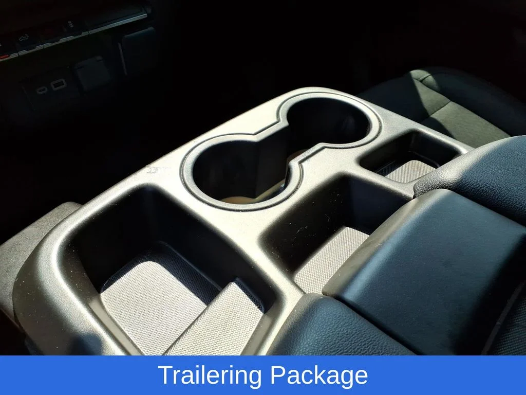 Used 2025 White Chevrolet Custom image 12