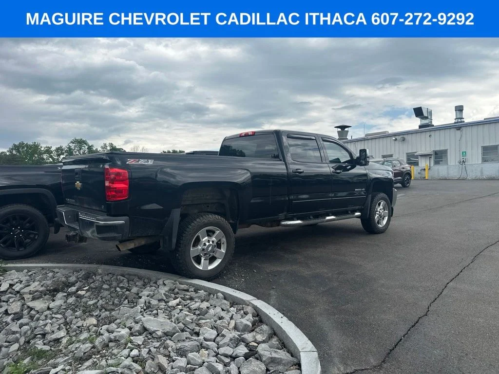 Used 2016 Black Chevrolet LT image 4