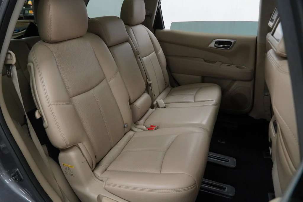 Used 2017 Gun Metallic Nissan Platinum image 43
