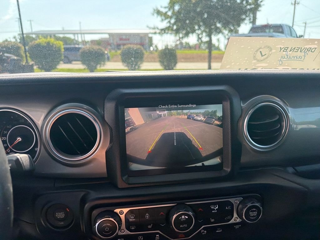 Used 2023 Black Jeep Sahara image 23