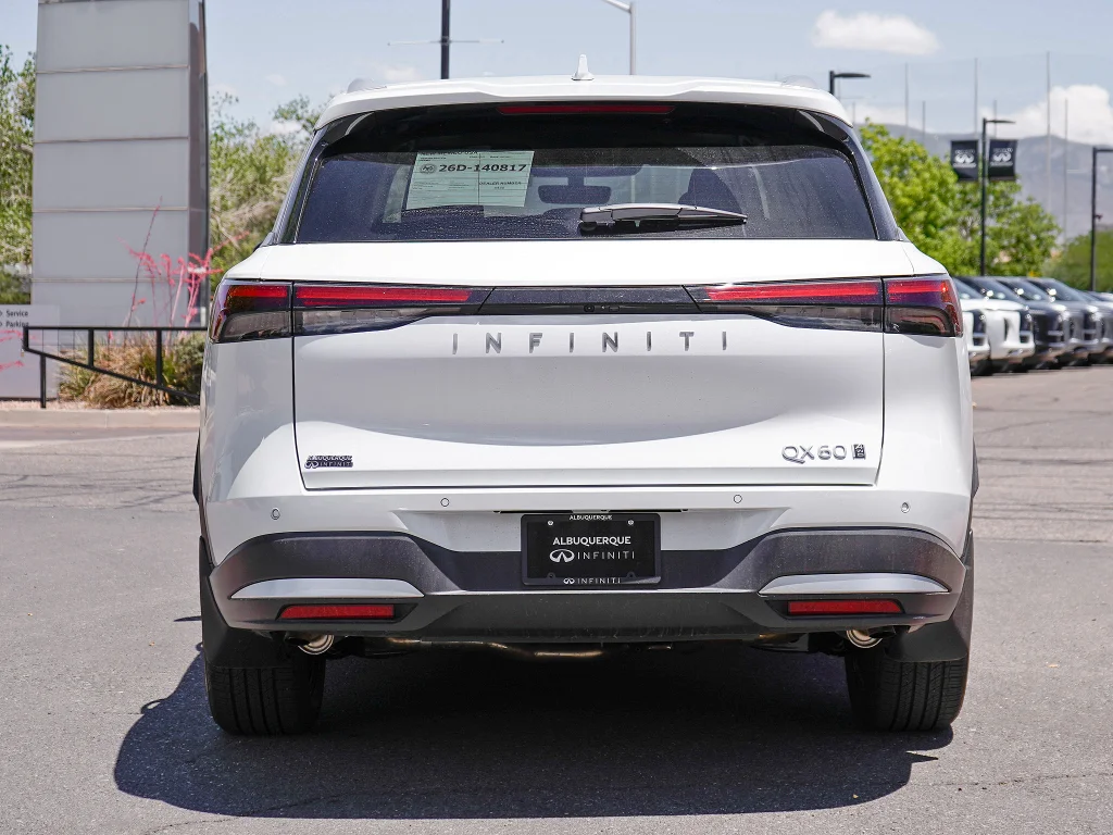 Certified Used 2026 Radiant White INFINITI LUXE image 9