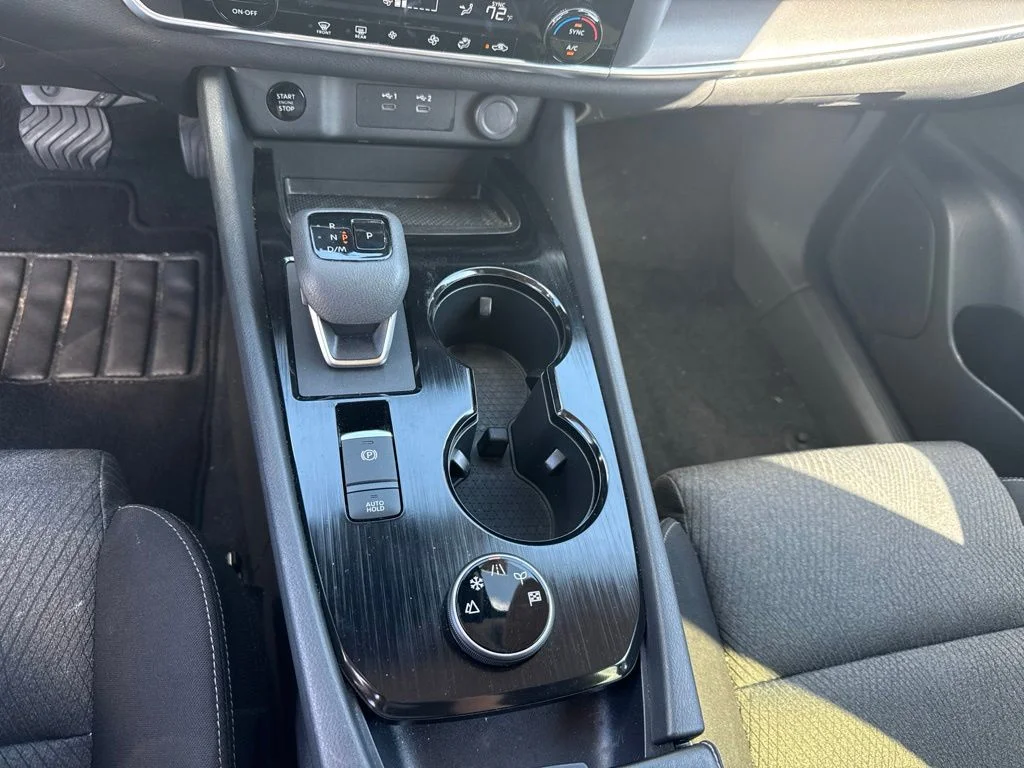 Used 2025 Super Black Nissan SV image 8