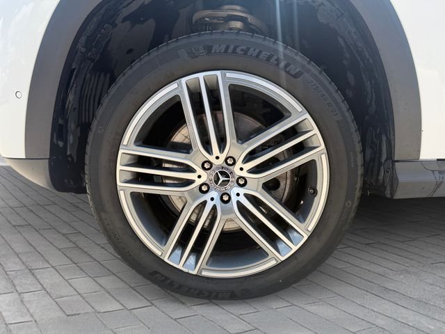 Used 2025  Mercedes-Benz GLS 450 image 9