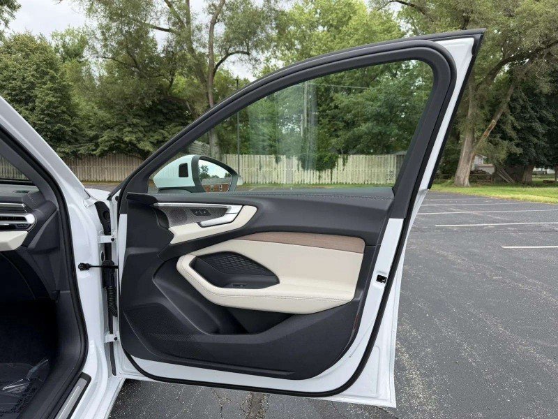 Certified Used 2025 Glacier White Metallic Audi Premium Plus image 27