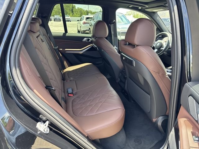 New 2026 Black Sapphire Metallic BMW xDrive40i image 11