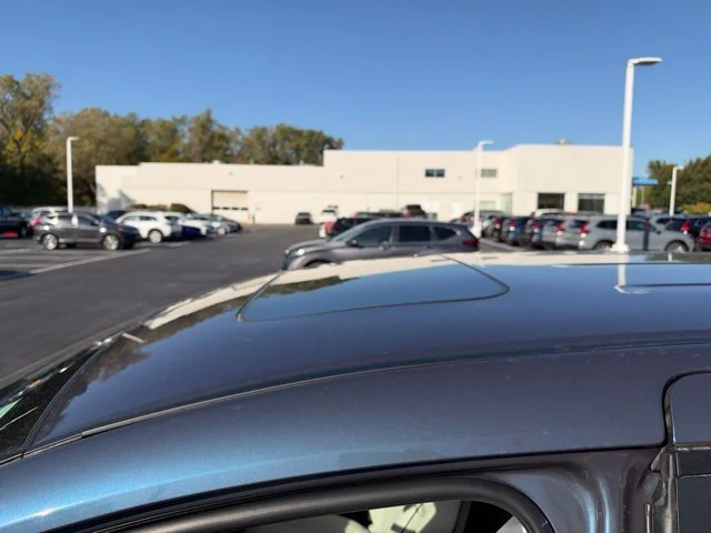 New 2027 Smoke Blue Pearl Honda Touring image 13