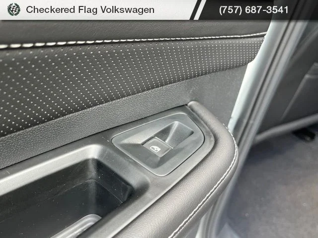 New 2026 White Volkswagen 2.0T SE image 22