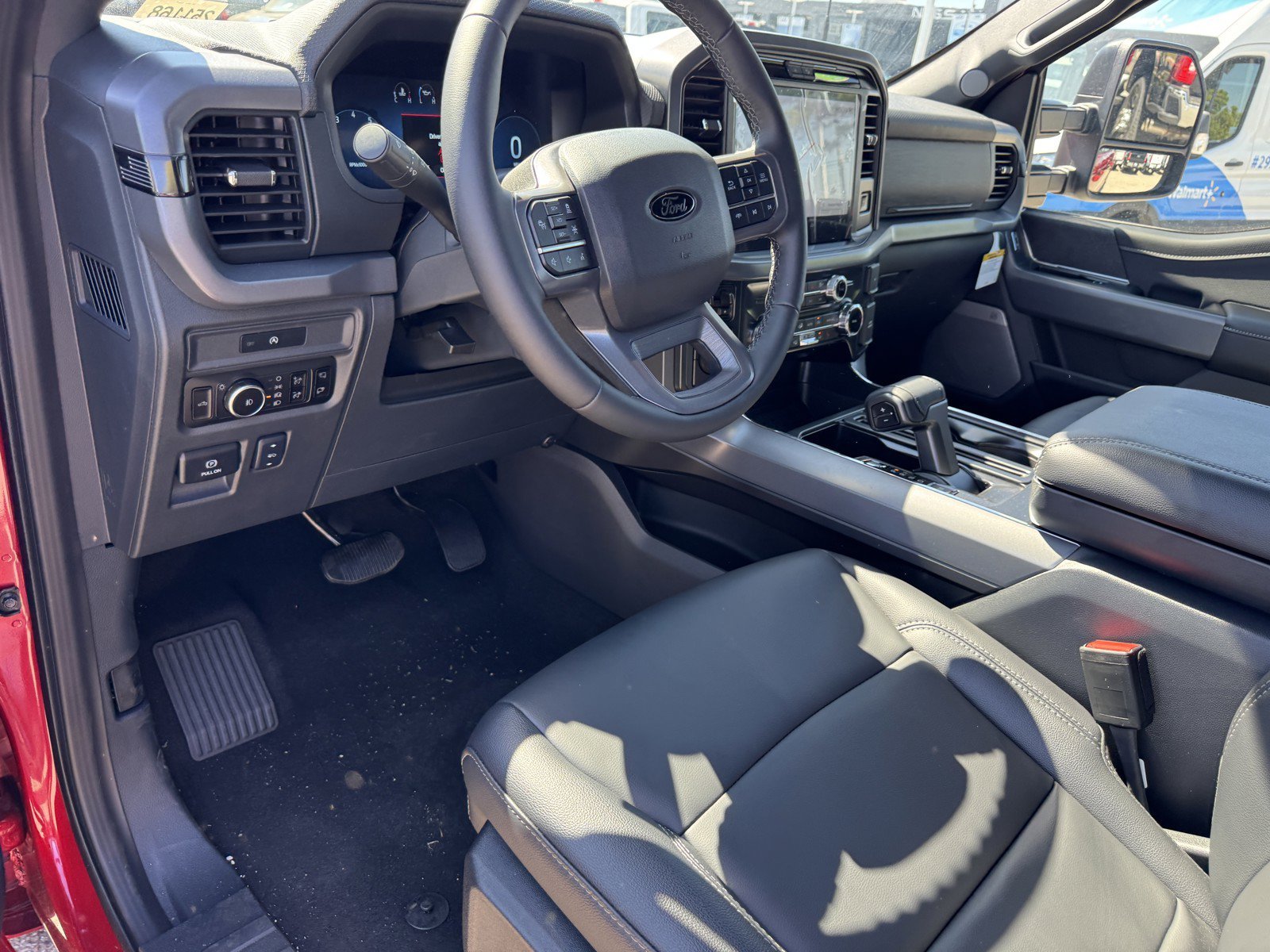 New 2025 Rapid Red Metallic Tinted Clearcoat Ford XLT image 19