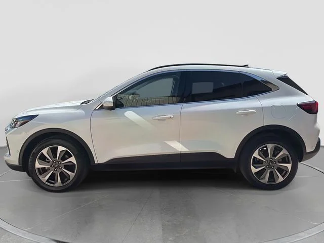 Used 2023 White Ford Platinum image 7