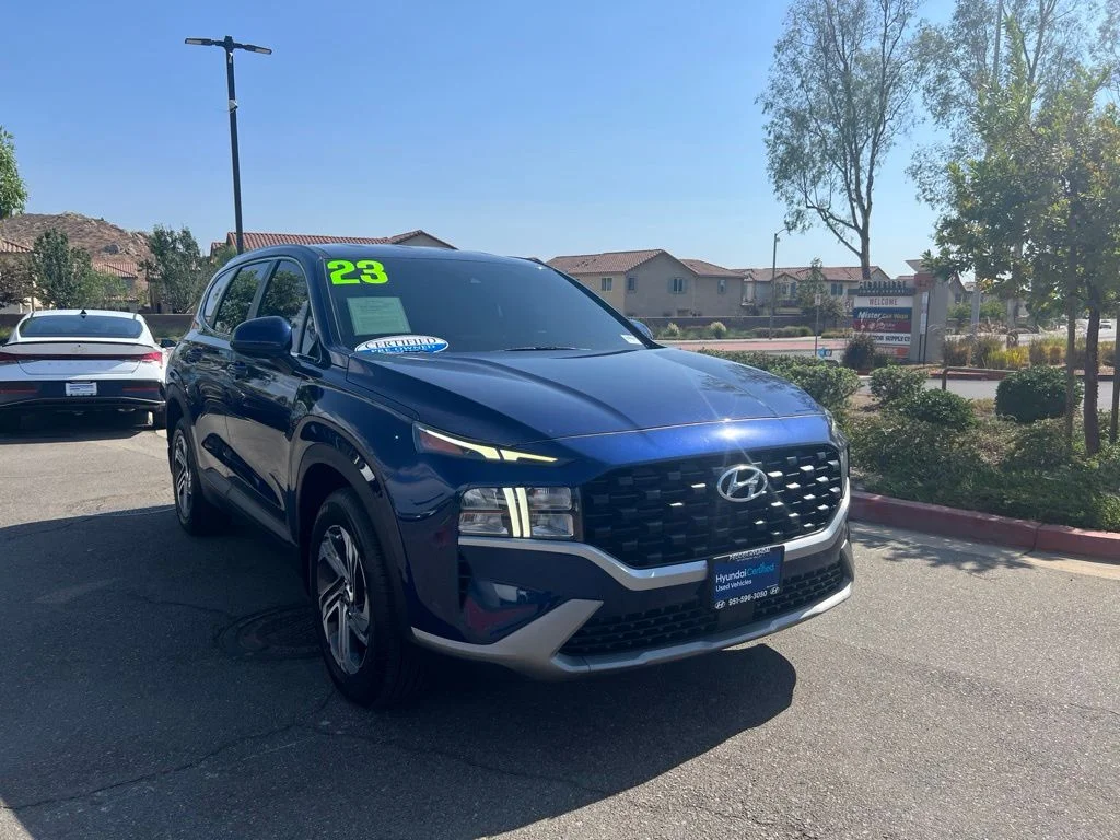 Used 2023 Blue Hyundai SE image 1