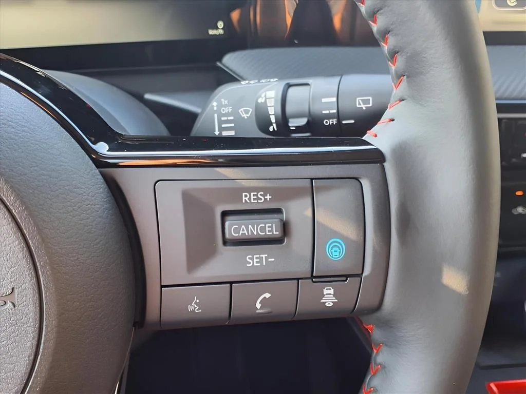 2025 Nissan Kicks SR - Photo 28