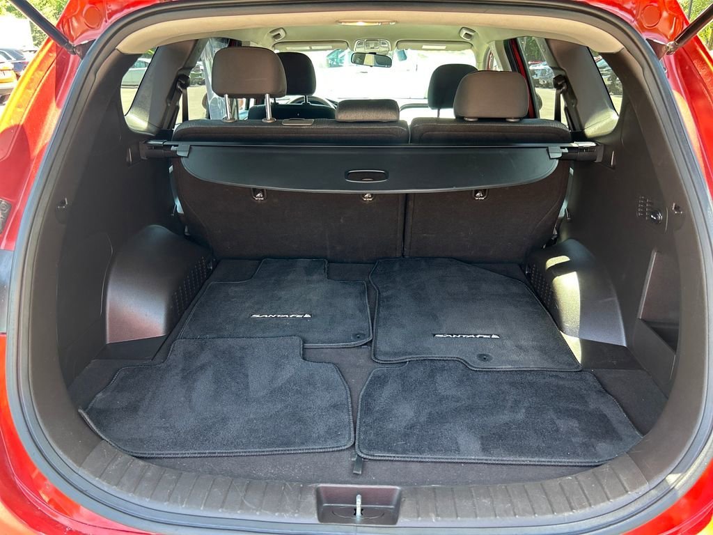 Used 2019 Orange Hyundai SE image 15