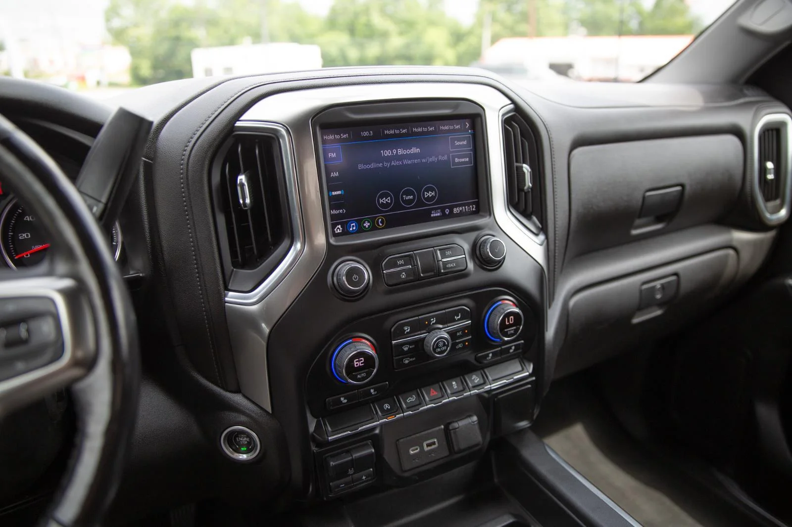 Used 2021 BLACK Chevrolet RST image 14