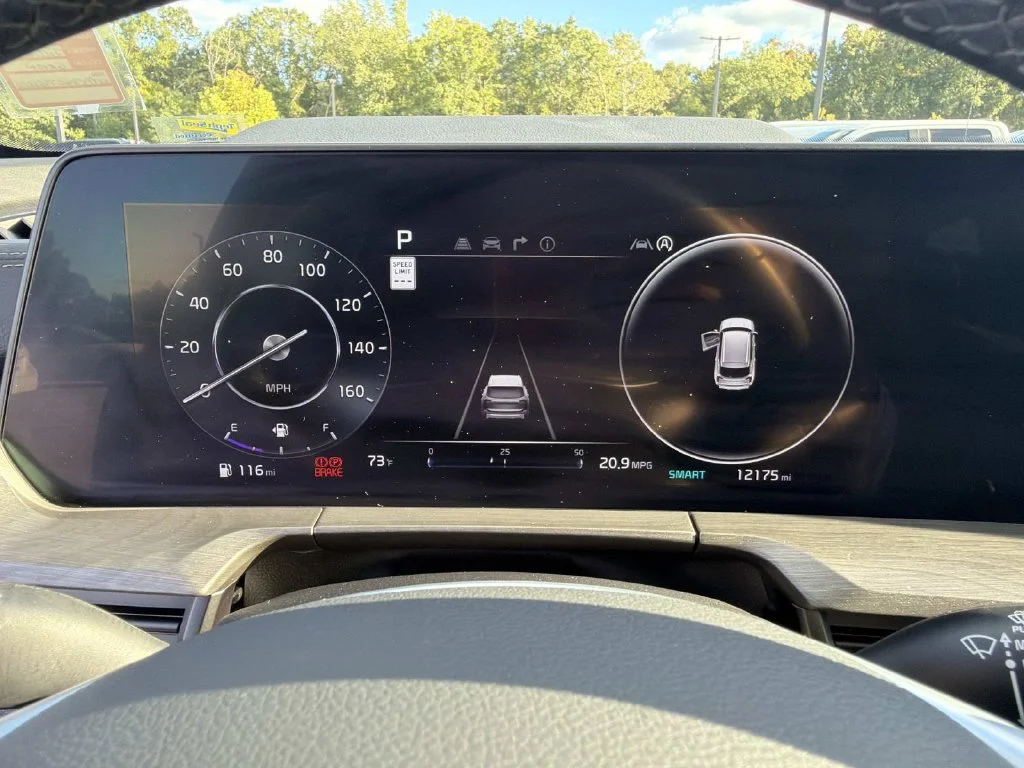 Used 2025 Green Kia SX X-Line image 19