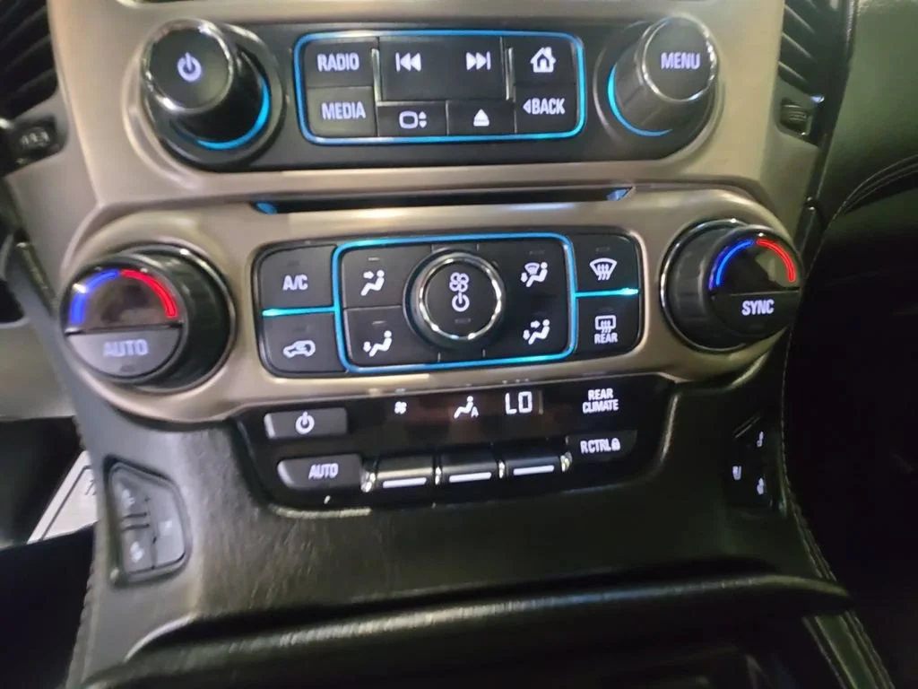 Used 2019 Onyx Black GMC Denali image 17