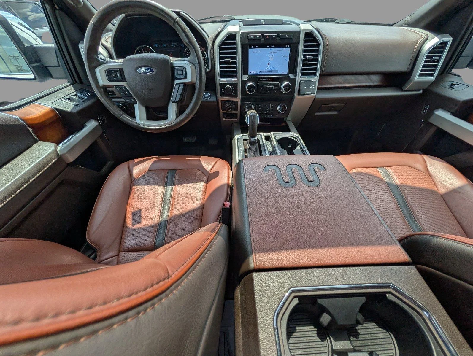Used 2019 White Platinum Metallic Tri-Coat/Stone Gray Ford King Ranch image 28
