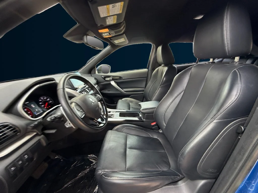 Used 2024  Mitsubishi SE image 10