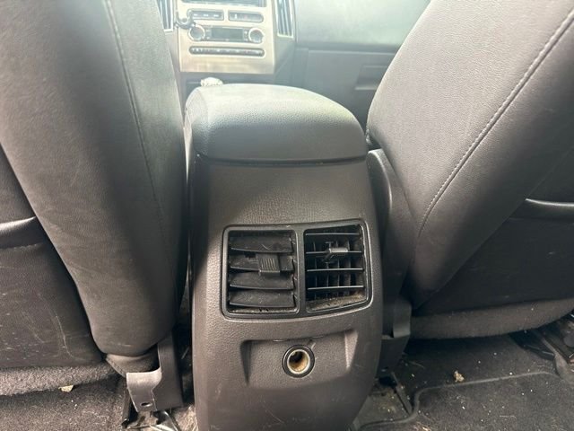 Used 2010  Ford Limited image 20