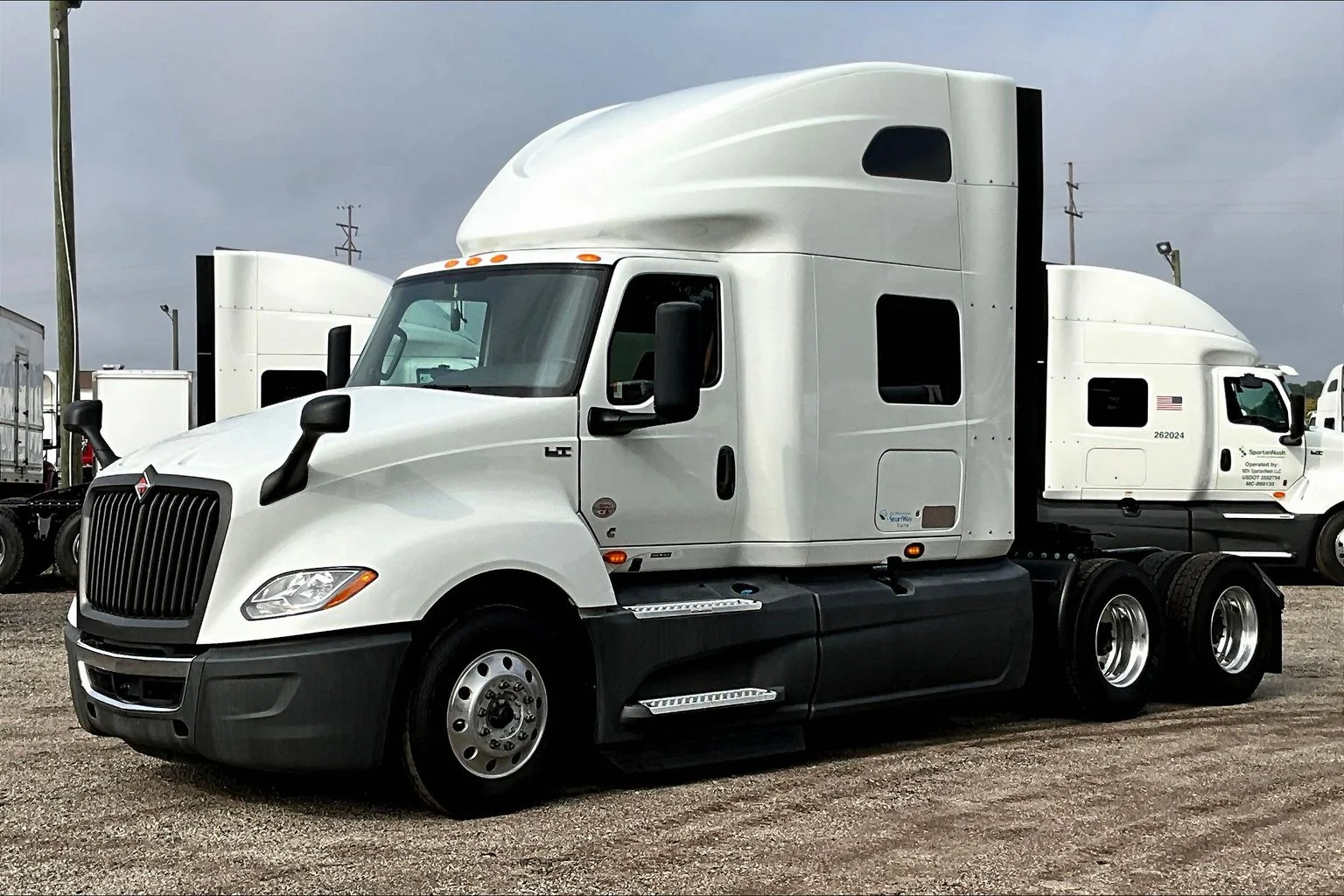 Used 2022 WHITE International  image 2