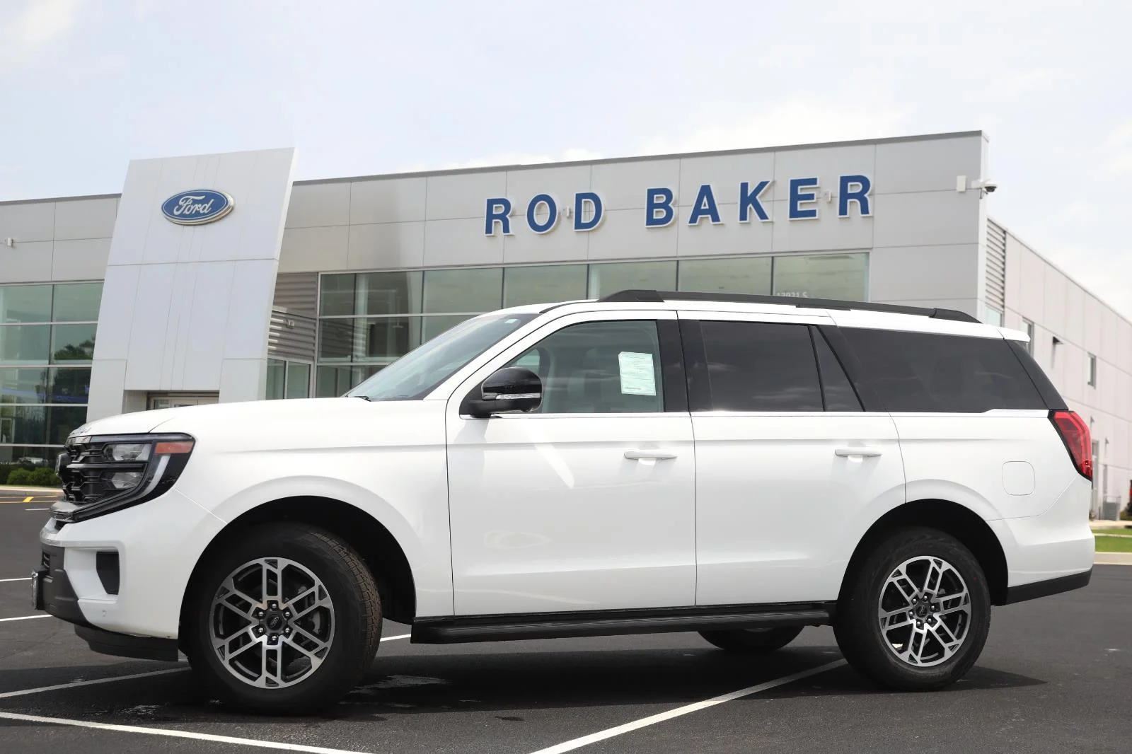 New 2026 Star White Metallic Tri-Coat Ford Active image 4