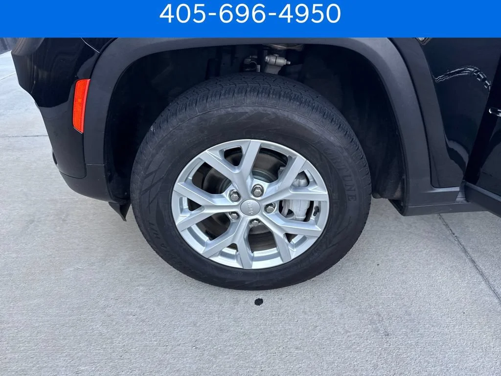Pre-Owned 2023 Jeep Grand Cherokee Limited