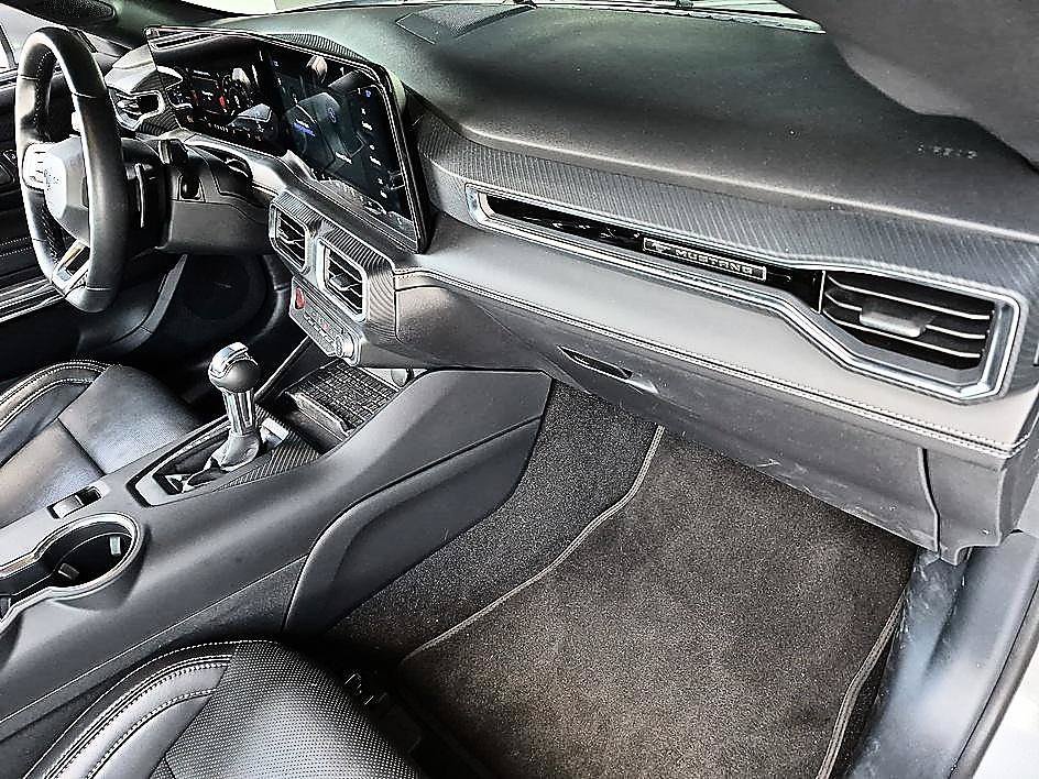 Used 2024 Silver Metallic Ford GT Premium image 33