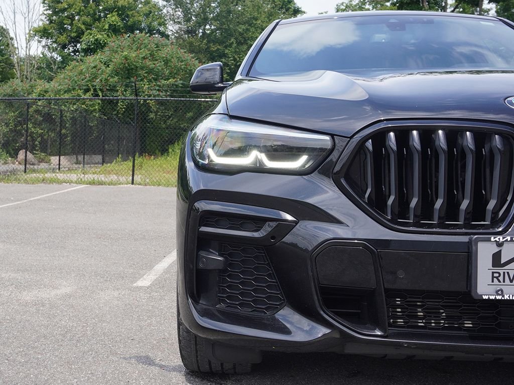 Used 2022 Black BMW xDrive40i image 13