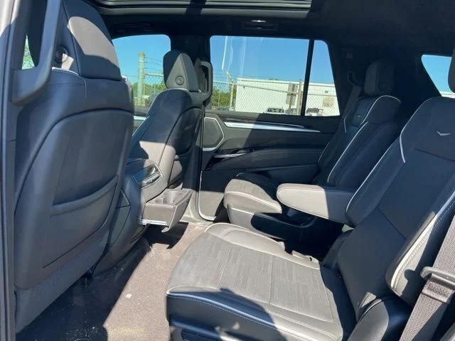 Used 2025 Silver Cadillac Premium Luxury image 8