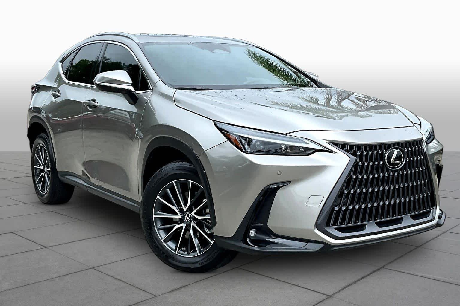 Used 2023 Atomic Silver Lexus Premium image 4
