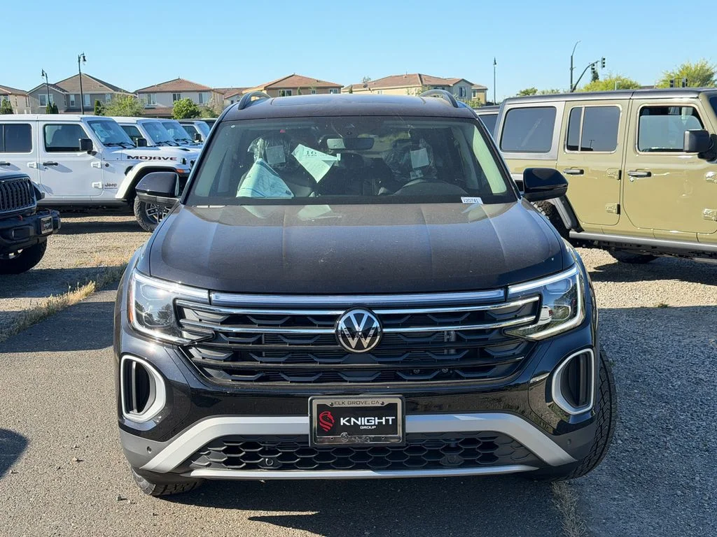 New 2026 Deep Black Pearl Volkswagen 2.0T Peak Edition image 5