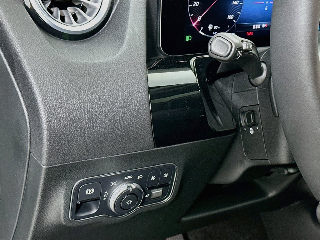 New 2026 Night Black Mercedes-Benz GLA 250 image 40