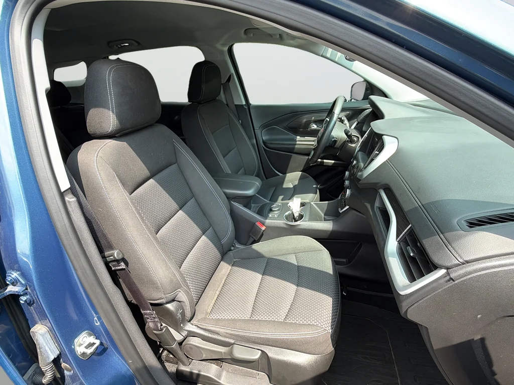 Used 2024 Blue GMC SLE image 28