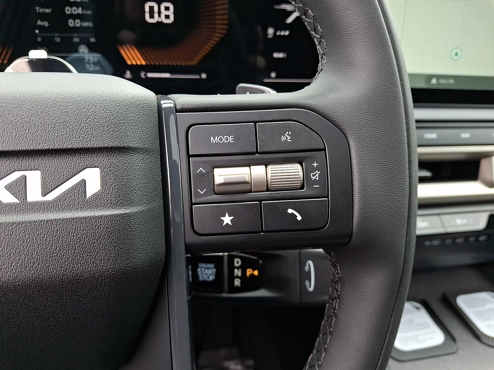 New 2027 Silver Kia S image 18