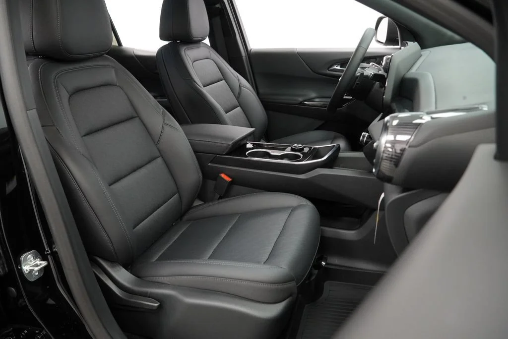 New 2027 Mosaic Black Metallic Chevrolet LT image 28