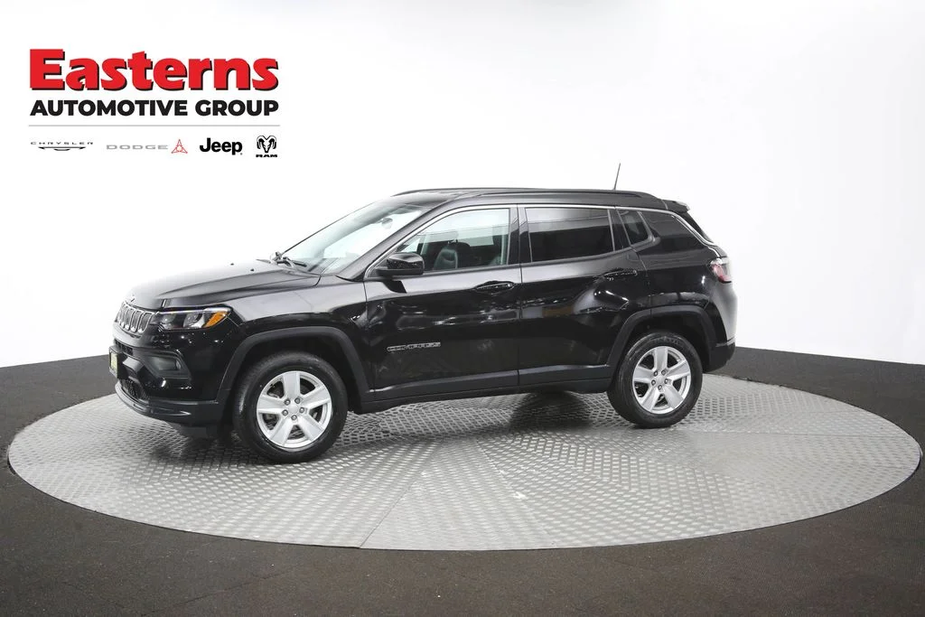 Certified Used 2022 Black Jeep Latitude image 57
