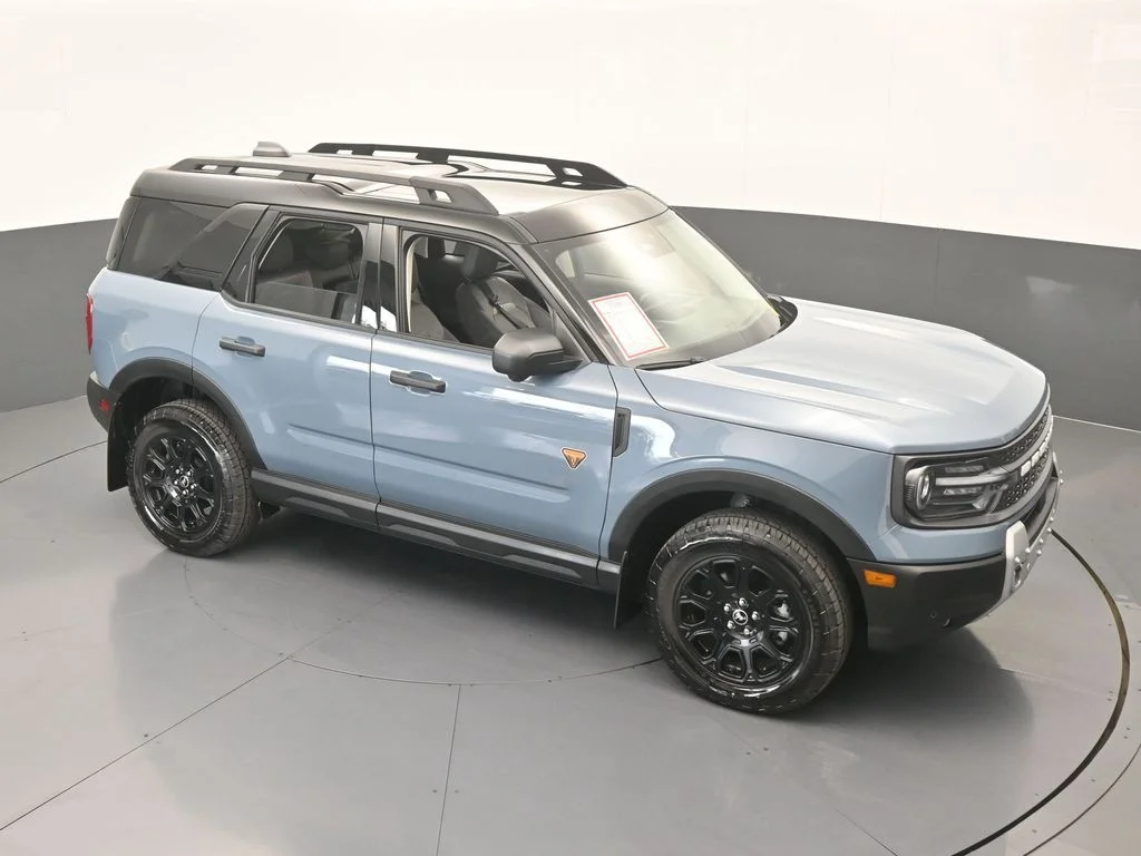 Used 2026 Azure Gray Metallic Ford Badlands image 62
