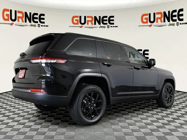 New 2026 Diamond Black Crystal Pearl-Coat Exterior Paint Jeep Altitude image 21
