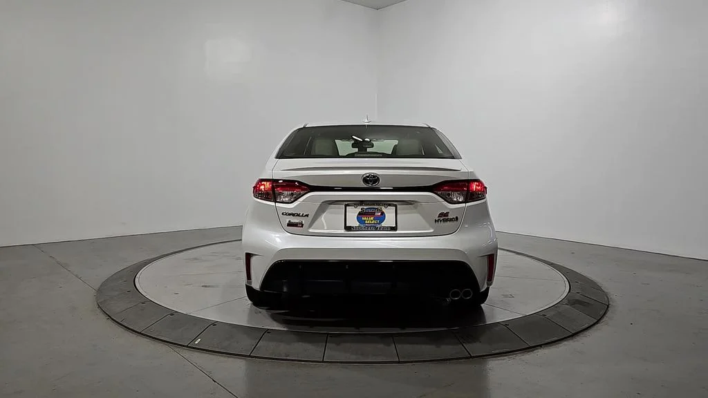 Used 2024 Pearl Toyota SE image 4