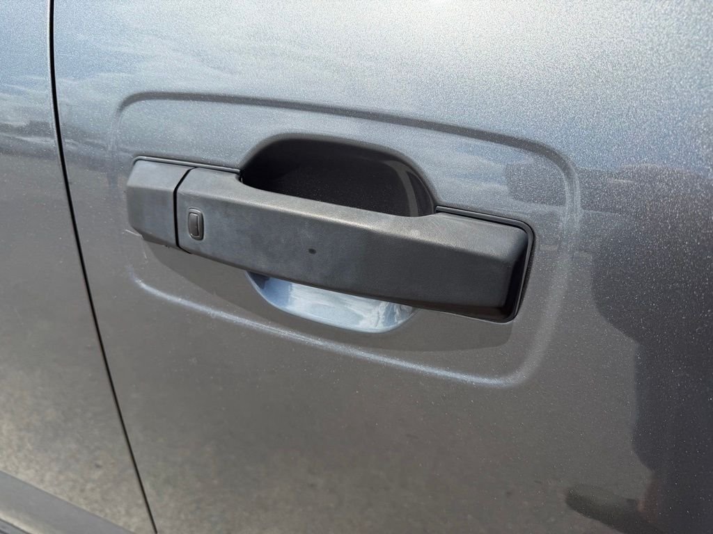 Used 2023 Gray Nissan SV image 5
