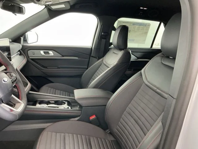 New 2026 Space White Metallic Ford ST-Line image 16