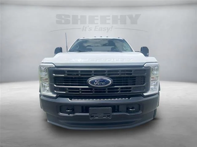 New 2026 Oxford White Ford F-450® XL image 10