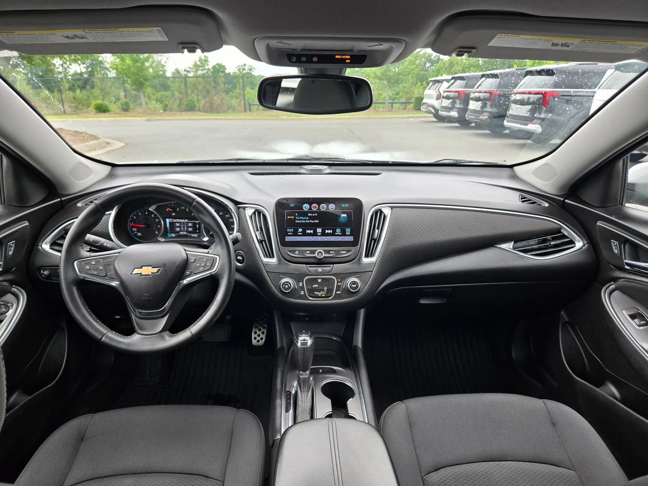 Used 2016 Silver Ice Metallic Chevrolet LT image 10