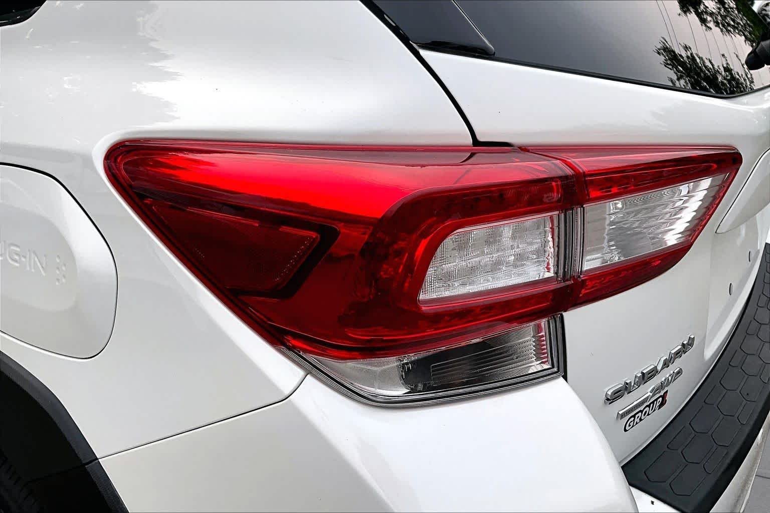 Used 2019 Crystal White Pearl Subaru  image 27