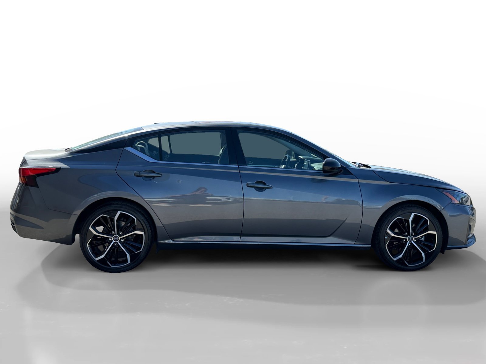 Used 2024 Gun Metallic Nissan 2.5 SR image 6
