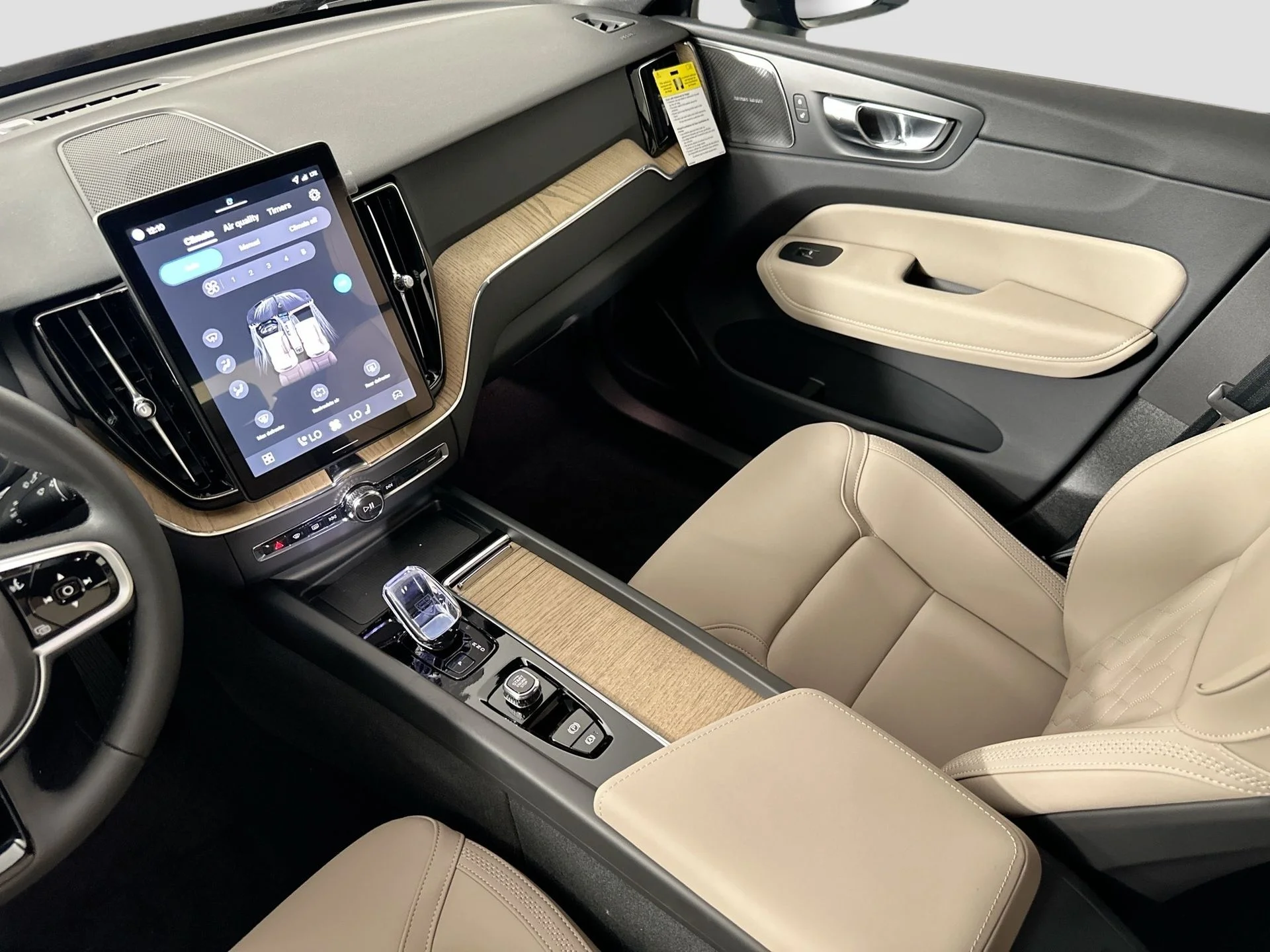 New 2026 Mulberry Red Volvo Plus image 25