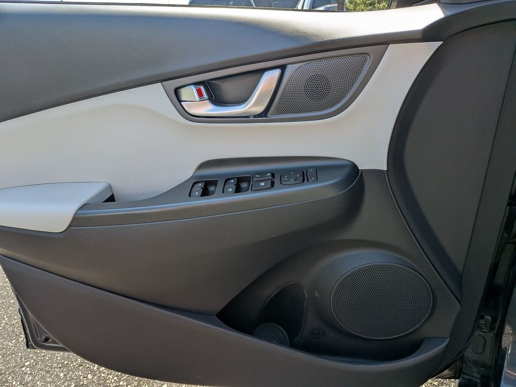 Used 2022 Thunder Gray Hyundai SEL image 32