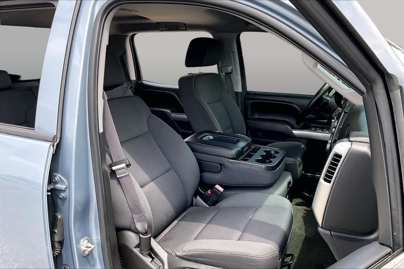 Used 2015 Slate Grey Metallic Chevrolet LT image 9